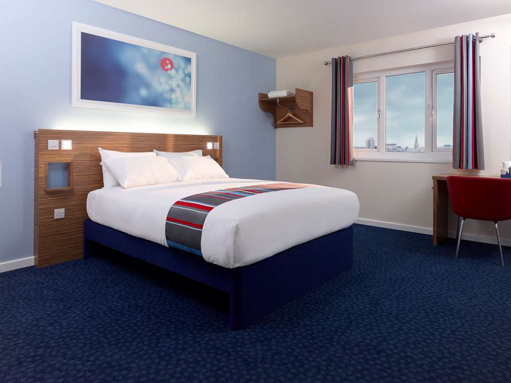 Travelodge Basildon Room photo